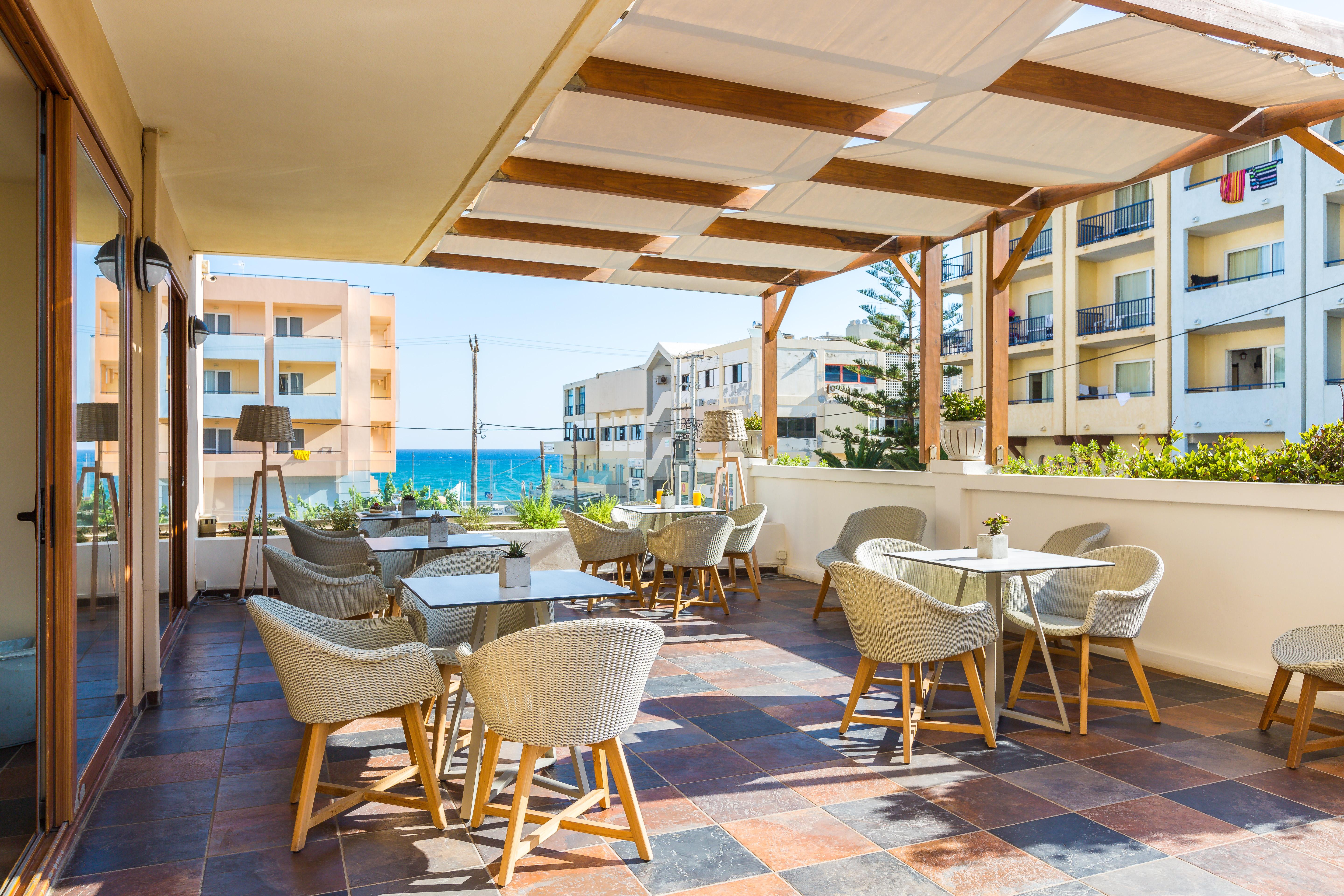 Theartemis Palace Hotel 4*